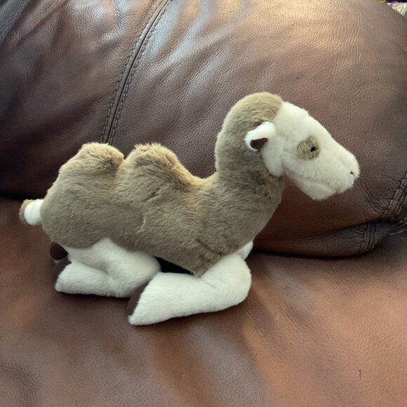 Wishpets #53017 Camel 12" Long Plush Ozzie sitting position - Picture 1 of 5